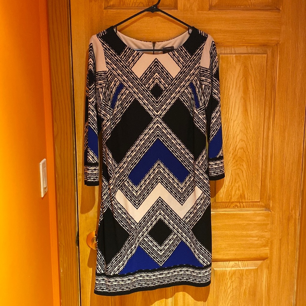 Vince Camuto long sleeve chevron dress size 8